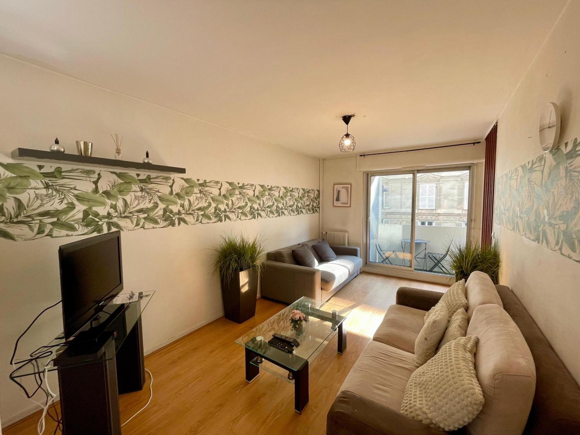 Tour Eiffel Abbe Groult Lecourbe Apartment