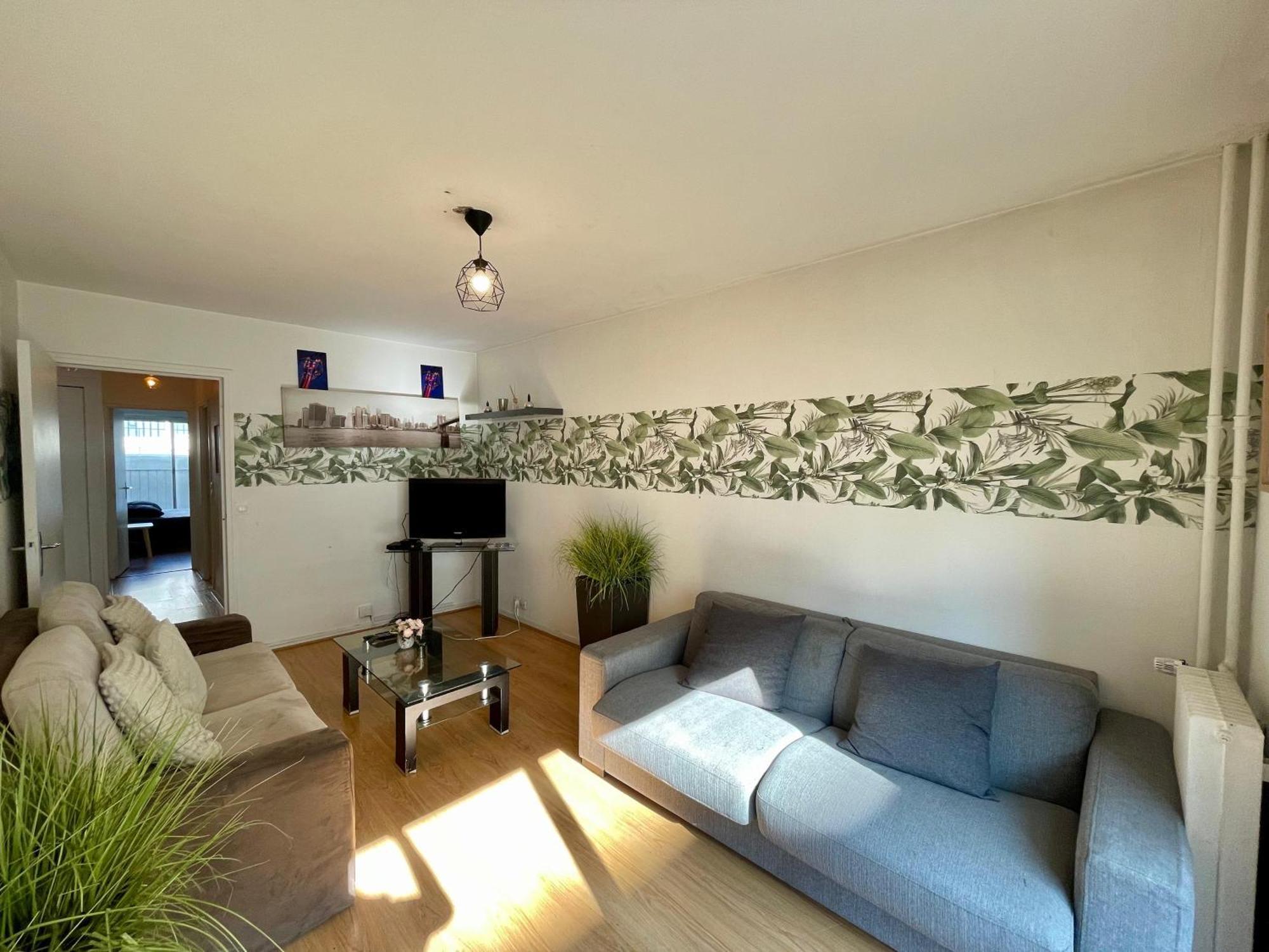 Apartment Tour Eiffel Abbe Groult Lecourbe