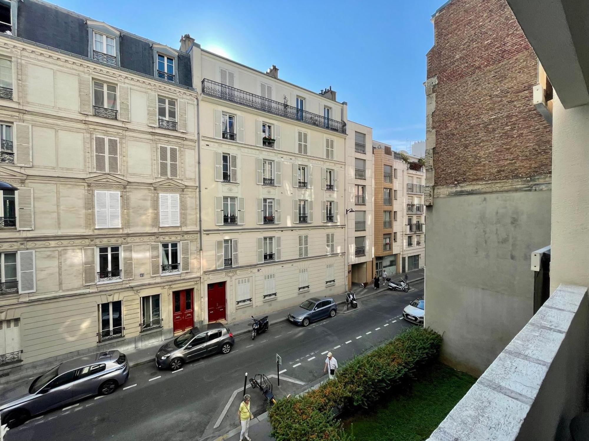 Tour Eiffel Abbe Groult Lecourbe Paris